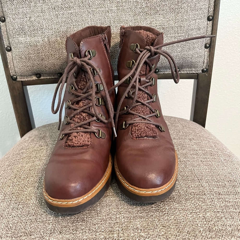 Baretraps Brown Leather Lace-Up Ankle Boots